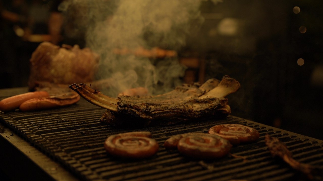 Mini barbecue set with skewers and grilled meat